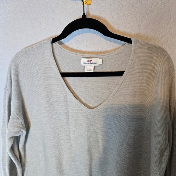 Vineyard Vines Women's Long Sleeve Merino Wool Blend V-Neck Knit Sweater Large - Picture 3 of 8